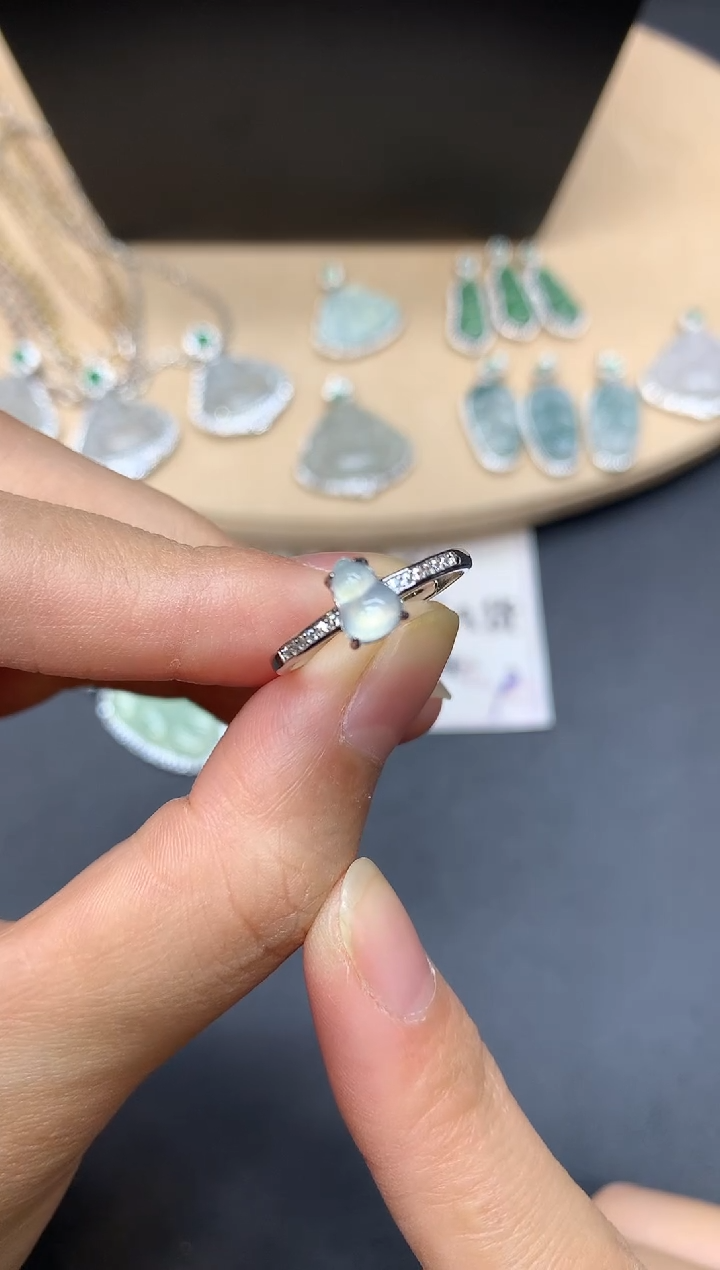 【闪购商品】翡翠戒指银S925镶嵌葫芦【多样性发其一】