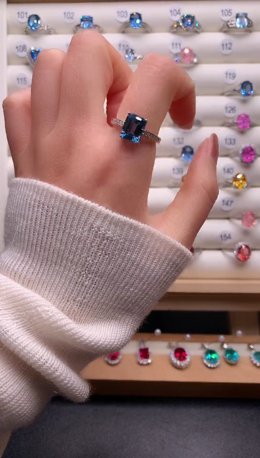 5海蓝宝石（处理）海蓝宝戒指