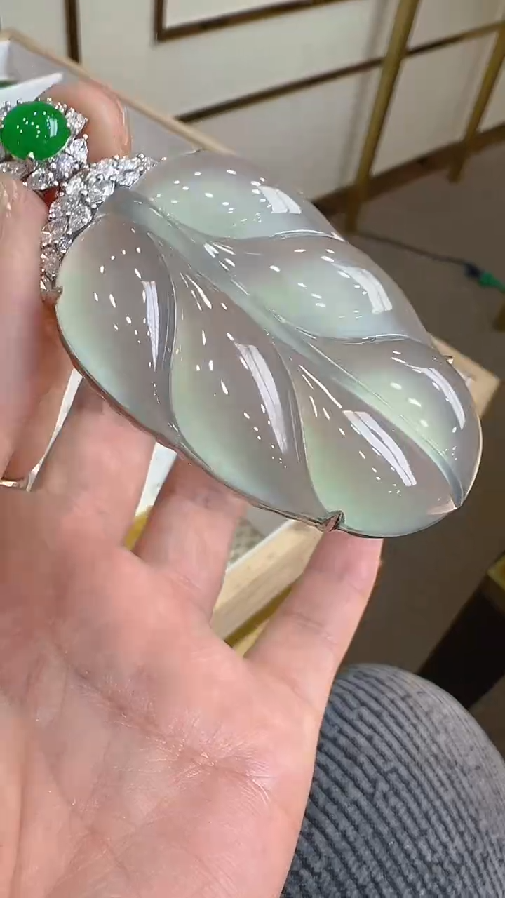 【闪购商品】翡翠吊坠(不含链)18K金镶嵌多样性发货拍一发一