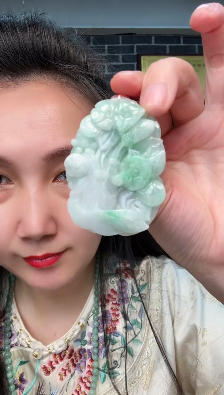 颈饰未镶嵌翡翠牌子