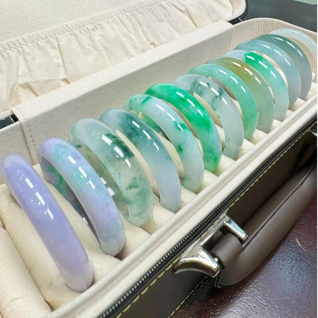 缅A甄选 时尚飘花手镯（多样性发其一）