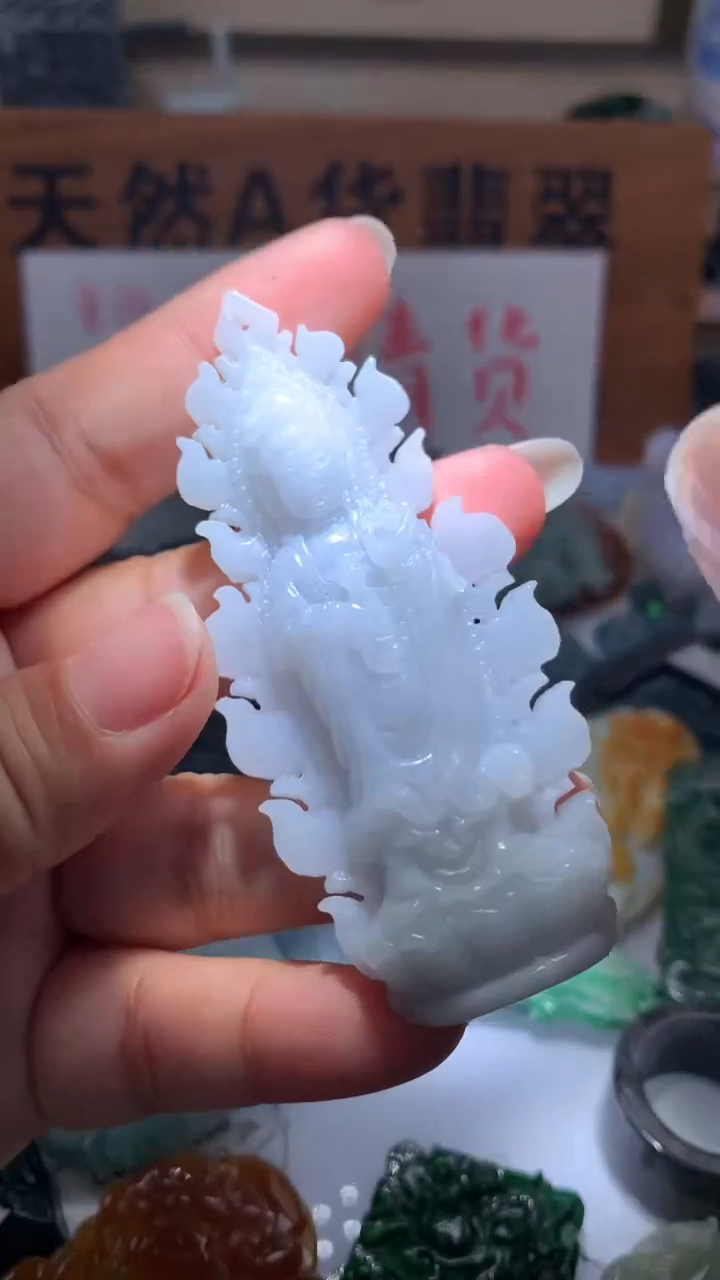 【闪购商品】翡翠颈饰未镶嵌保真天然A货翡翠