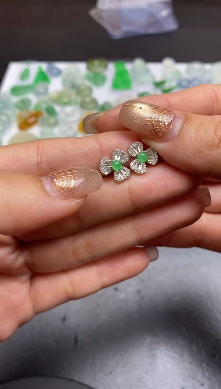 【闪购商品】定制翡翠银S925镶嵌翡翠耳环~