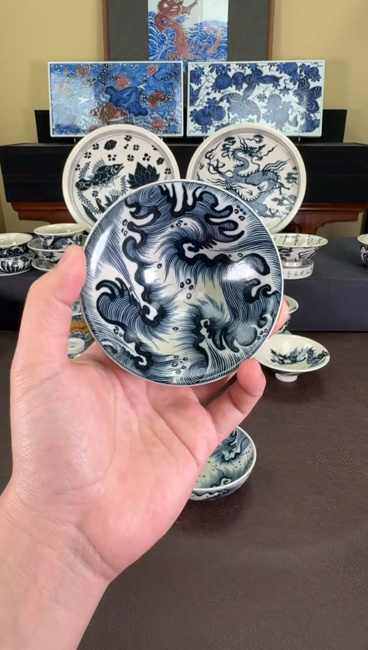【闪购商品】二号釉纯海浪纹斗笠杯
