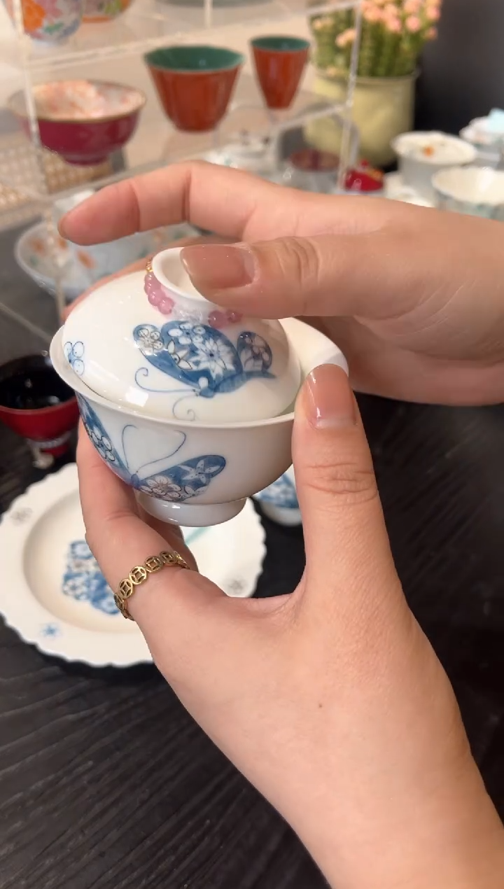 【闪购商品】蝴蝶盖碗 哈哈哈哈哈