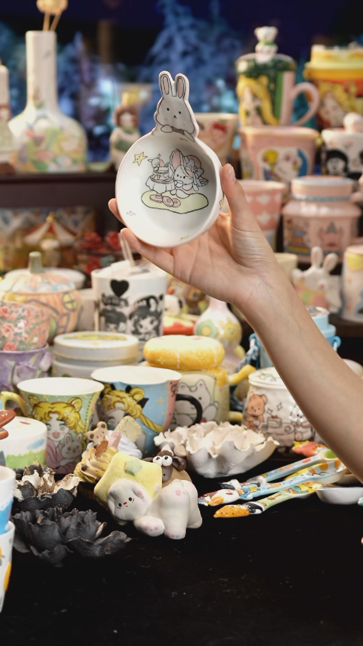 摆件陶景德镇釉下彩手绘设计师款陶瓷