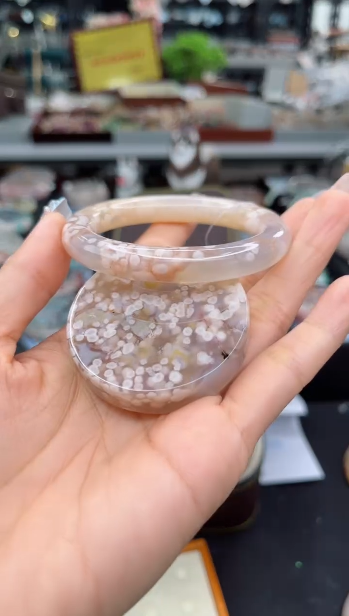 【闪购商品】石英质玉手镯未镶嵌53圈口（赠品镯心）3039032