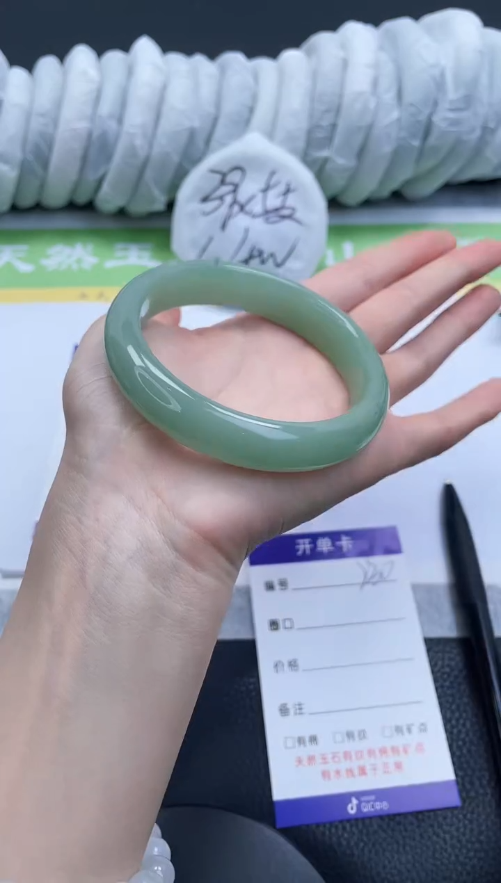 【闪购商品】石英质玉手镯未镶嵌A230-60+