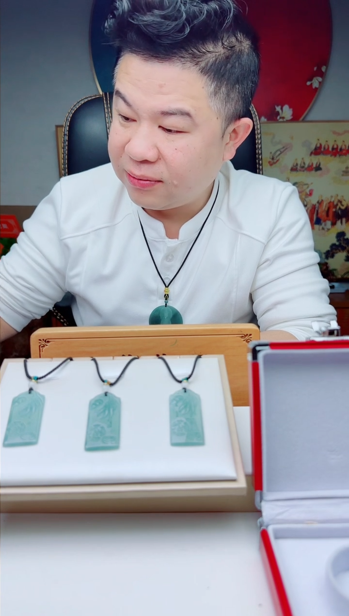 颈饰未镶嵌翡翠多样性发其一