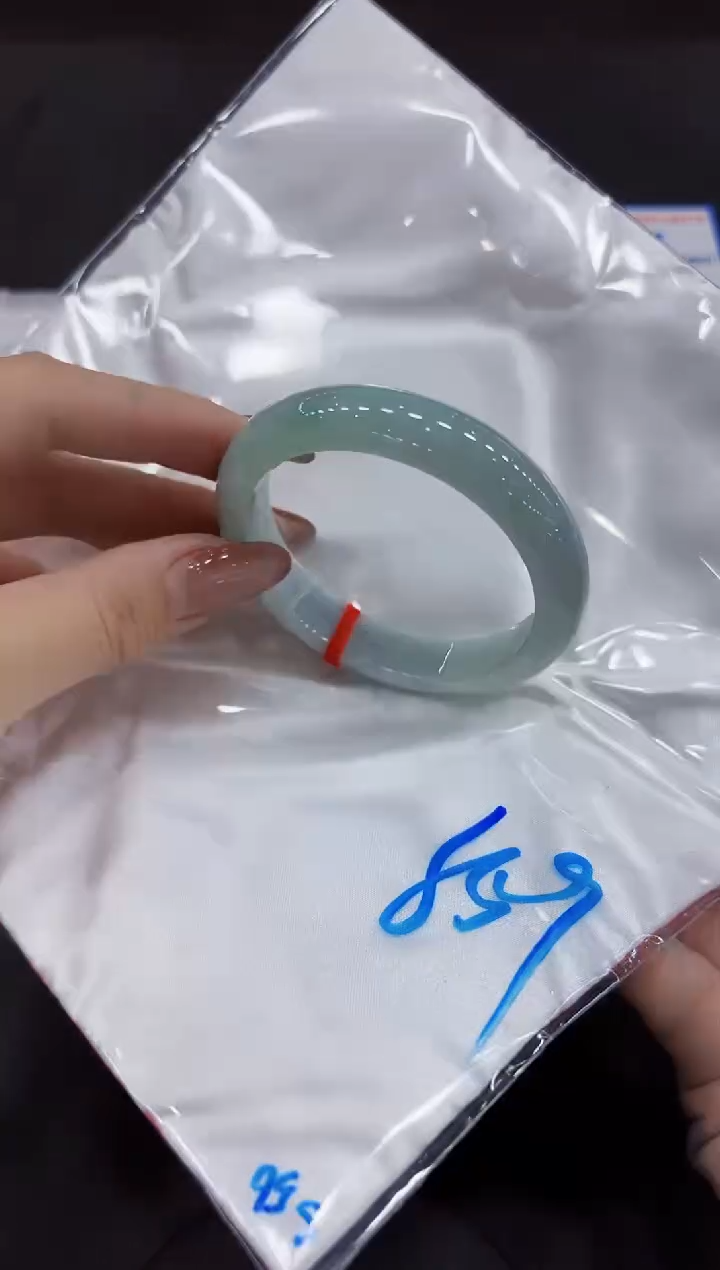 【闪购商品】翡翠手镯未镶嵌0000000000000