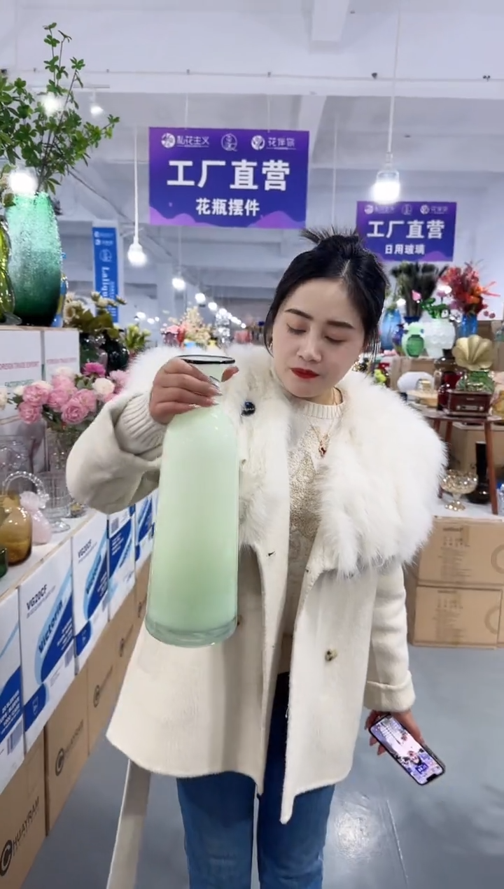 【闪购商品】玻璃安琪花瓶微瑕-48TK