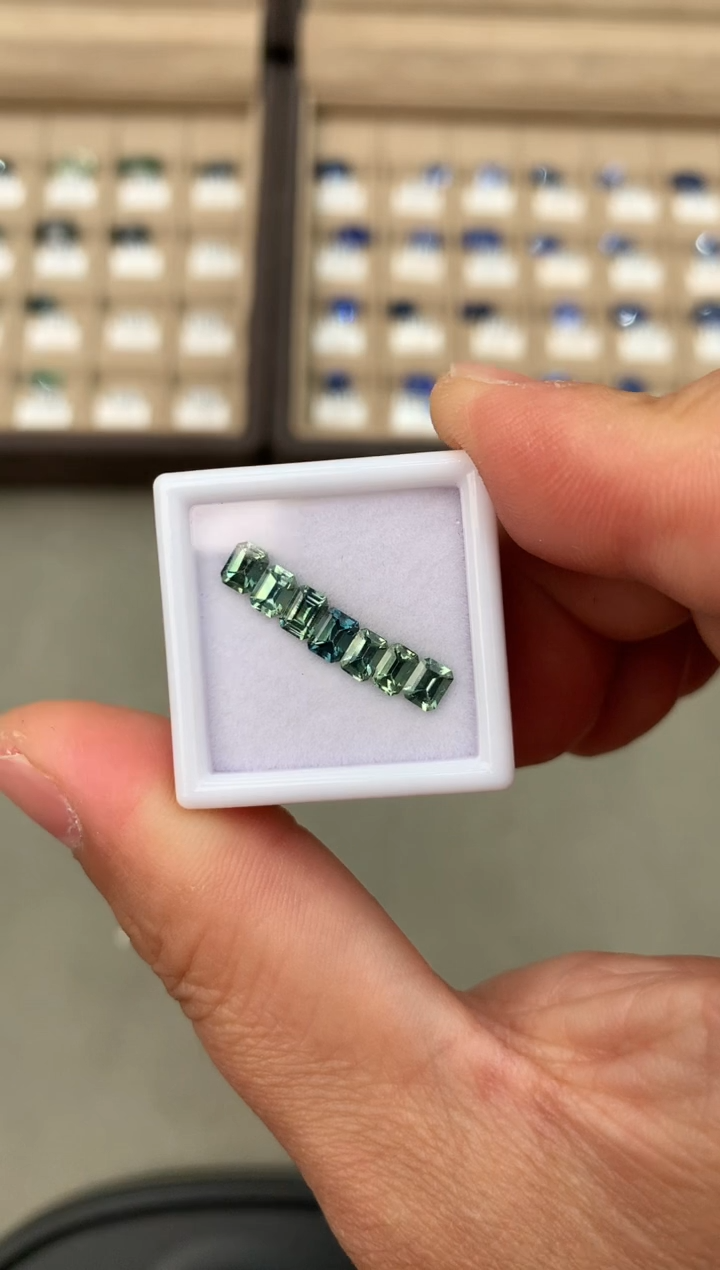 【闪购商品】定制蓝宝石裸石未镶嵌2.09ct 兰卡老烧蓝宝石一盒