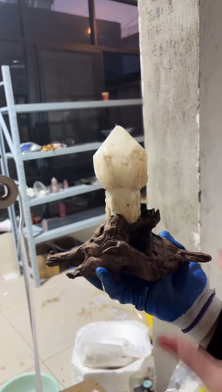 【闪购商品】水晶摆件未镶嵌菠萝骨干水晶 392