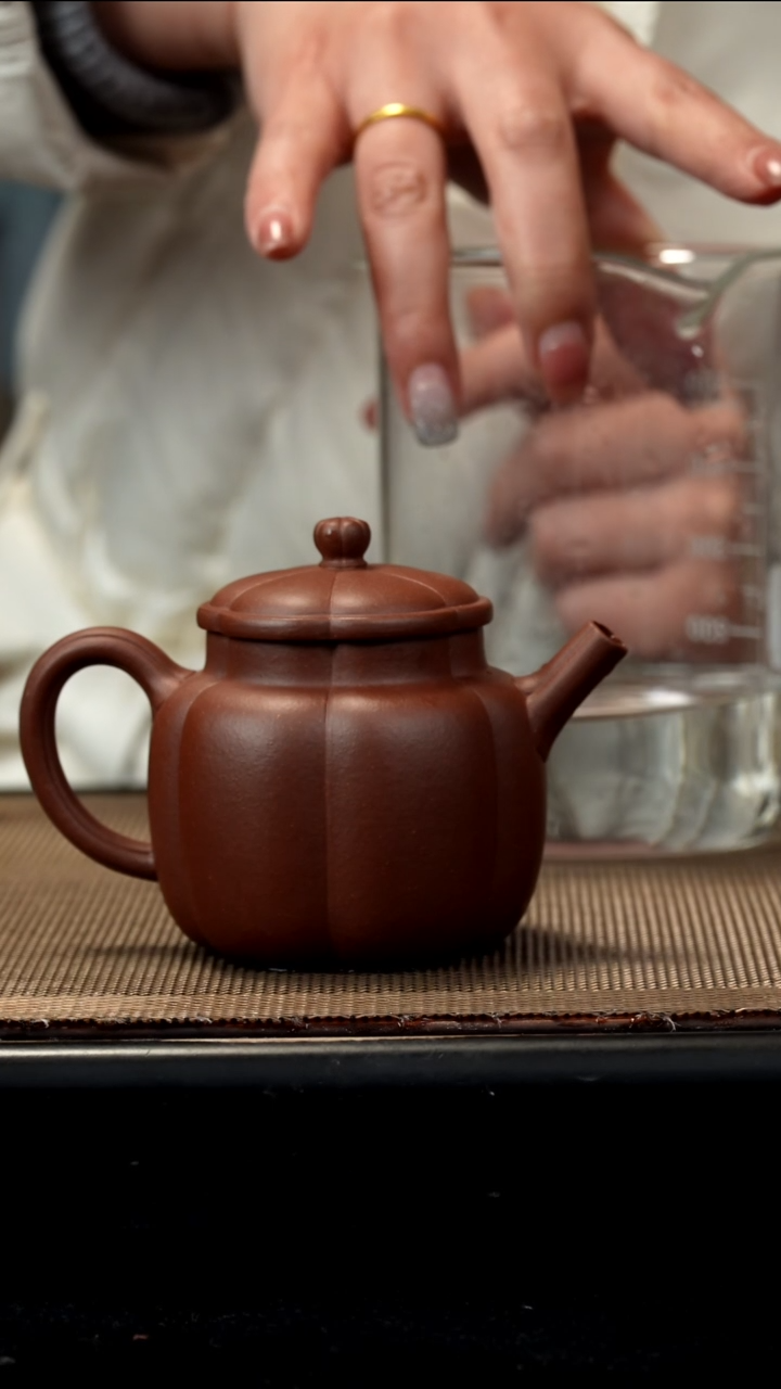 紫砂茶盏底槽清筋纹言心160CC