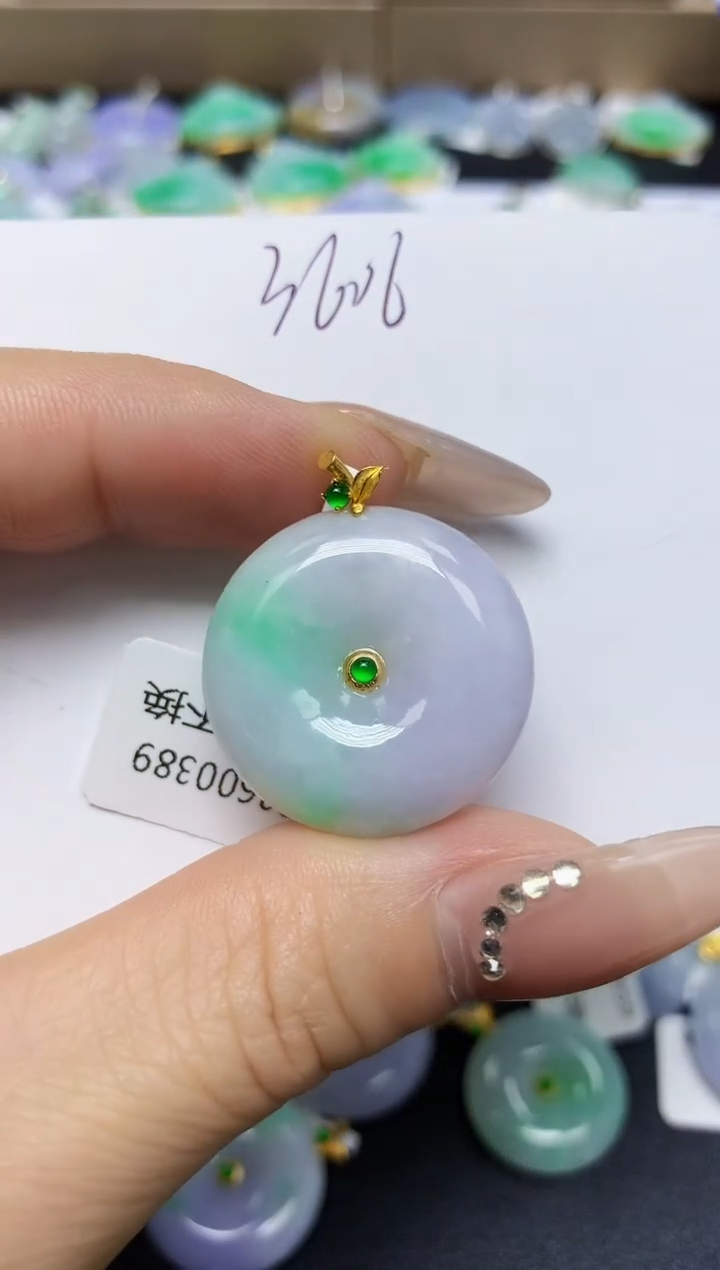 翡翠18K金镶嵌颈饰 天然缅甸翡翠A货