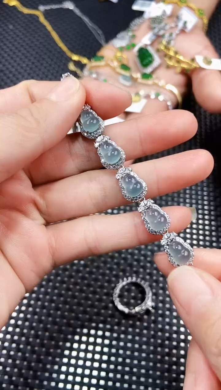 【闪购商品】翡翠手链未镶嵌11111111