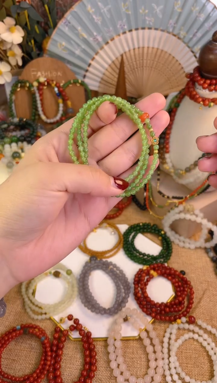 【闪购商品】和田玉手串18K金镶嵌碧玉