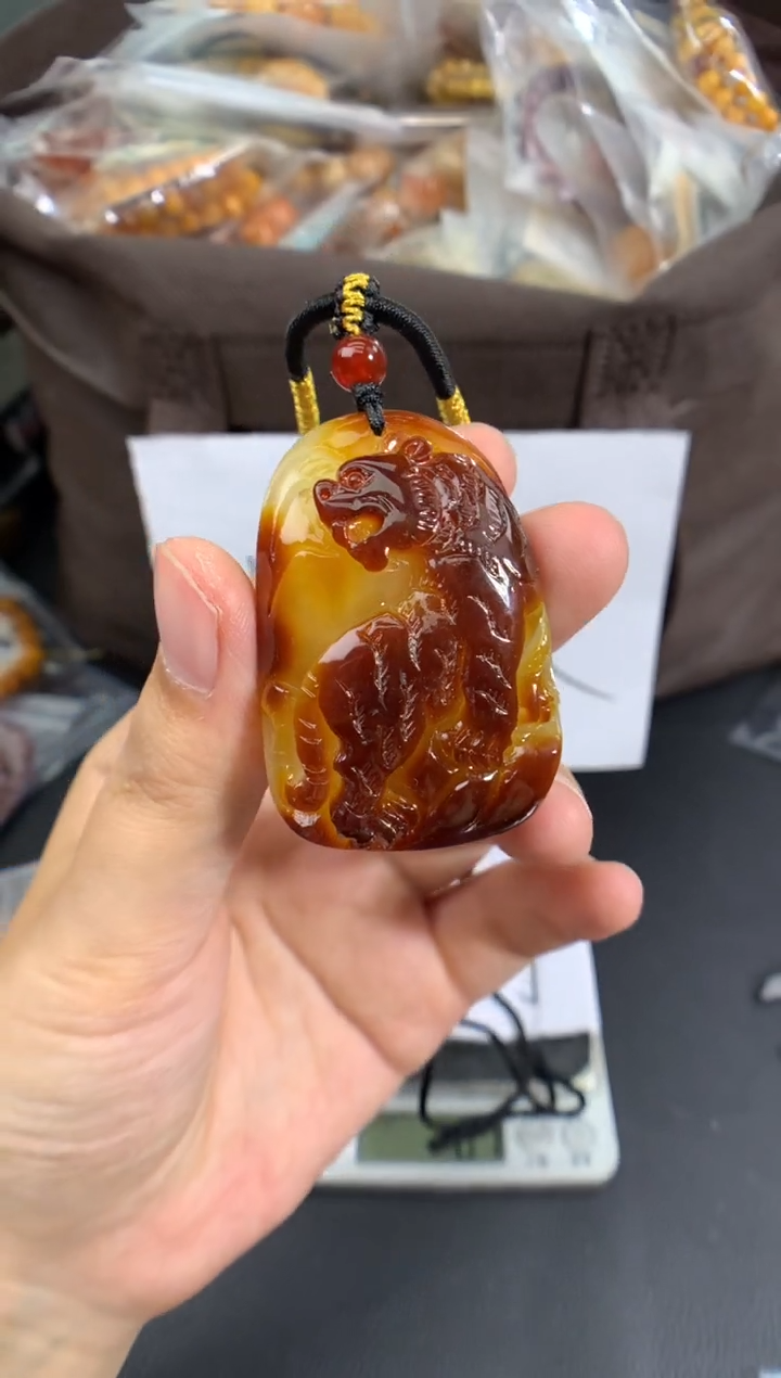 琥珀未镶嵌珠宝奇石1