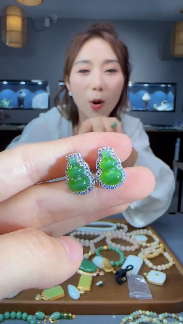 和田玉银S925镶嵌耳饰1