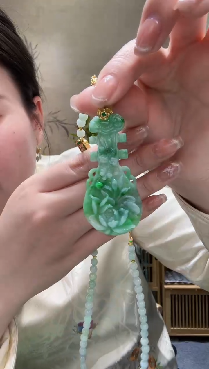 【闪购商品】翡翠颈饰未镶嵌吊坠
