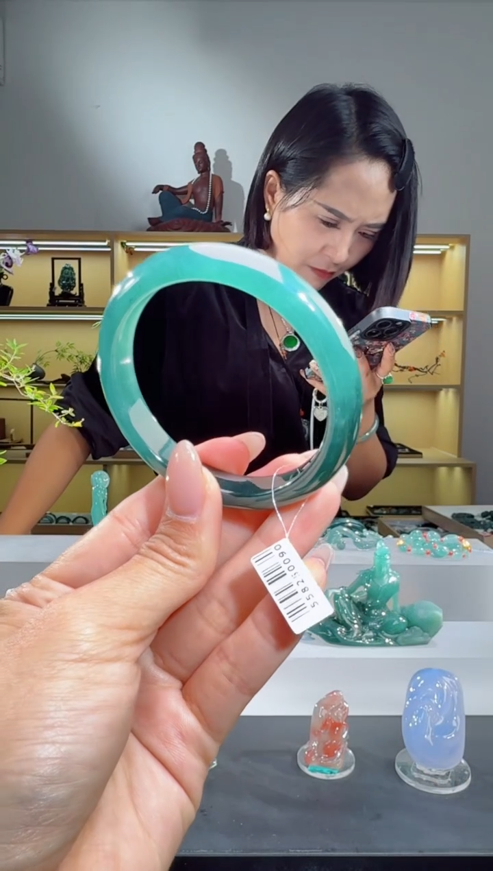 未镶嵌手镯翡翠54圈