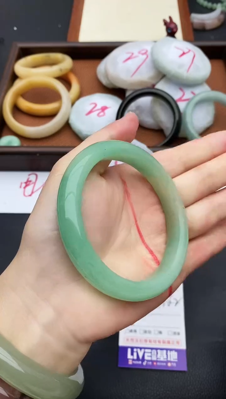 未镶嵌手镯石英质玉208+61/62