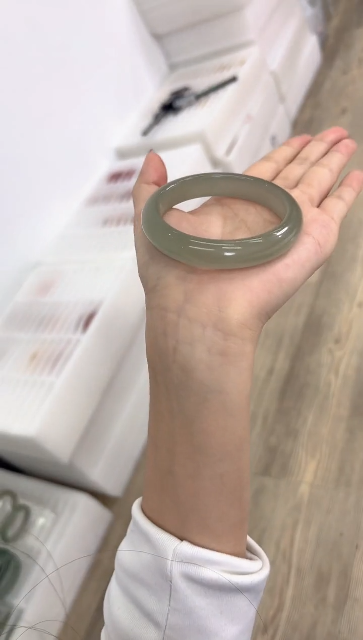 未镶嵌手镯石英质玉80-54D