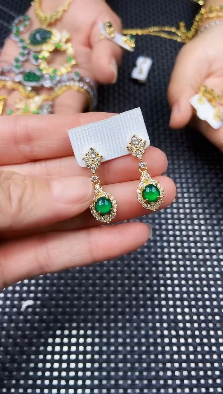 翡翠未镶嵌耳饰1111111111