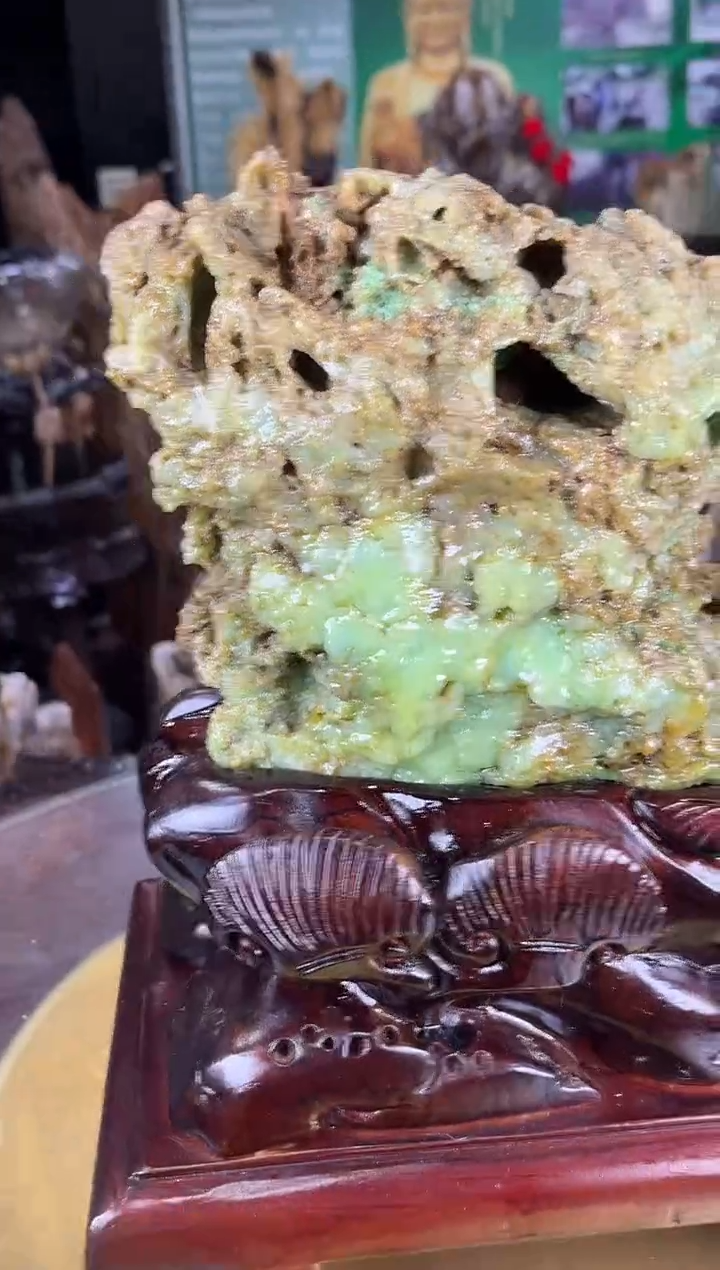 缅甸天然缅绿摆件