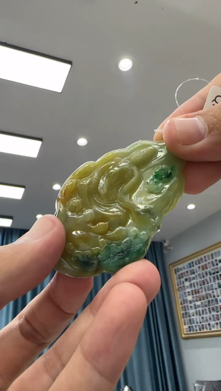 颈饰未镶嵌翡翠天然翡翠A货孤品一件