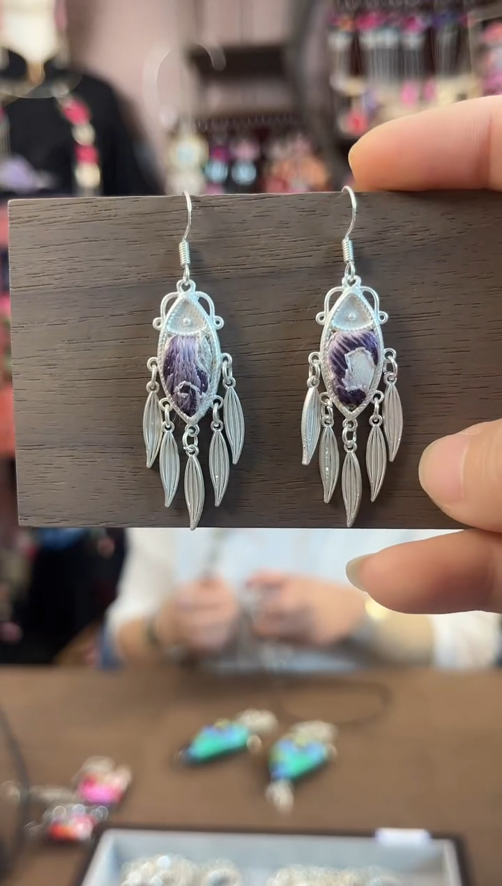 织绣民族风手工非遗老绣饰品516