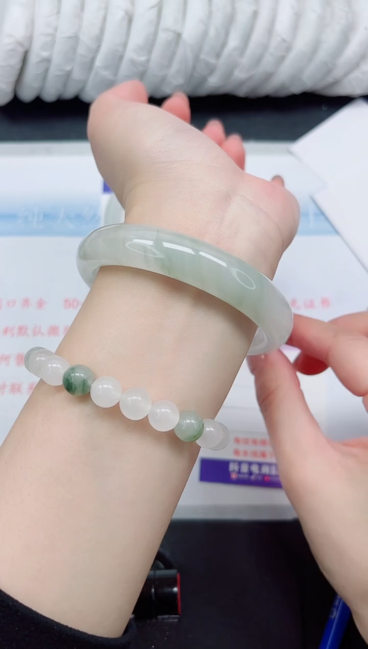 【闪购商品】石英质玉手镯未镶嵌123#60