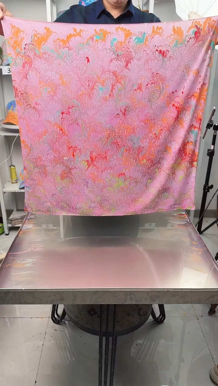 桑蚕丝凤尾纹水拓丝巾