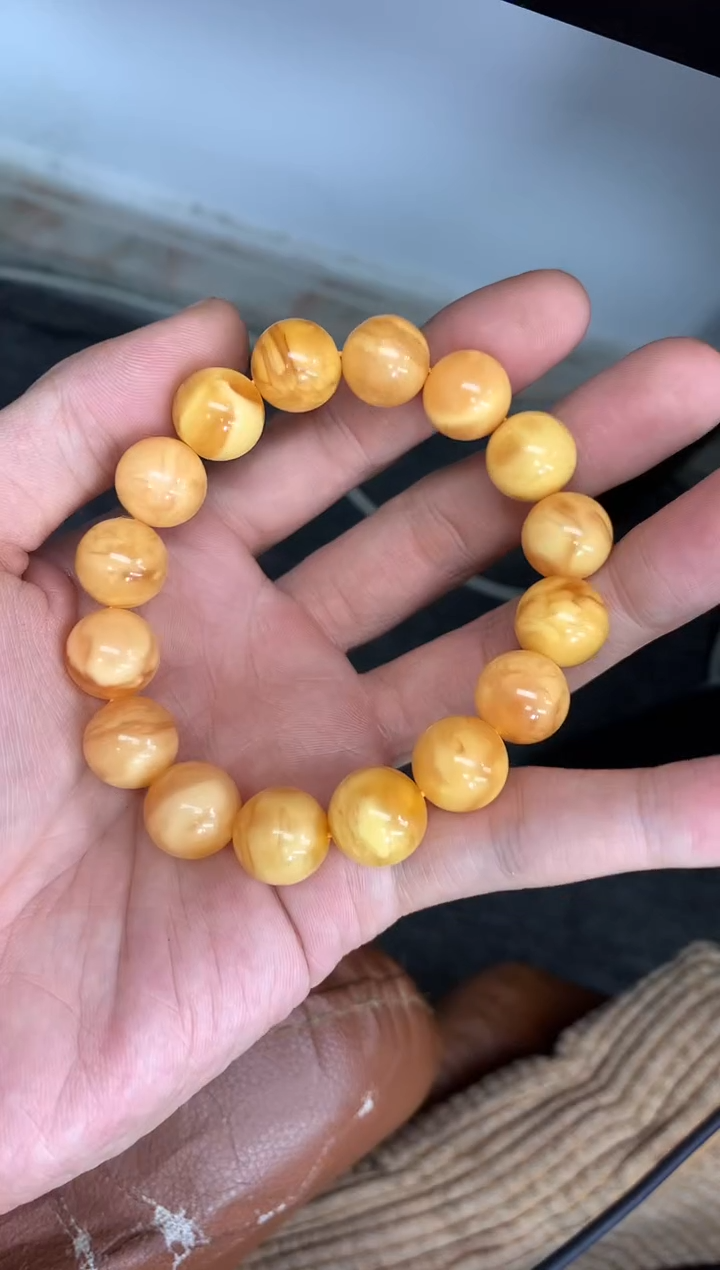 【闪购商品】琥珀裸石未镶嵌手串