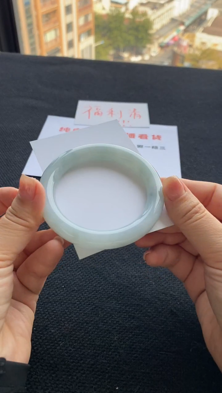 【闪购商品】翡翠手镯未镶嵌买断价XW23016866