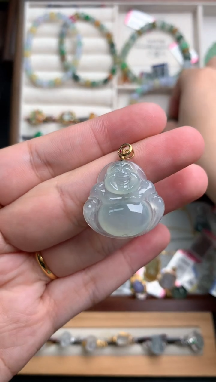 18K金镶嵌挂件翡翠1