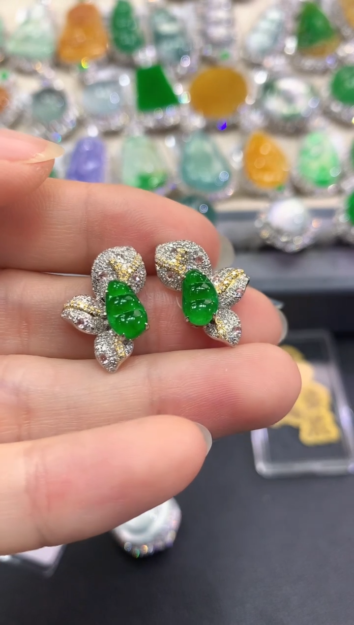 【闪购商品】翡翠耳饰18K金镶嵌D32   