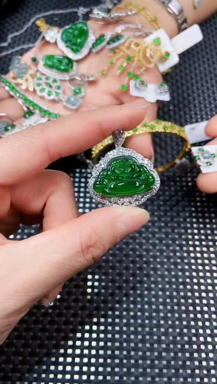 【闪购商品】翡翠吊坠(不含链)未镶嵌111111111