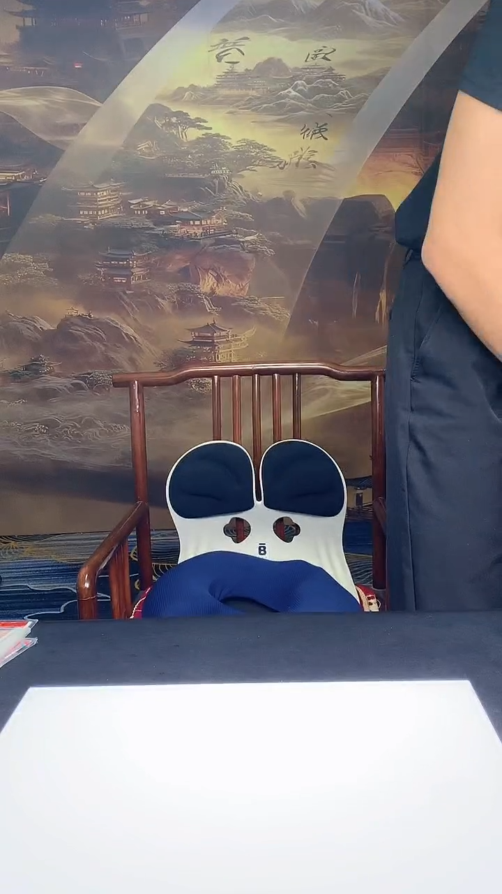 【闪购商品】定制翡翠未镶嵌1085xx-毛货挂件