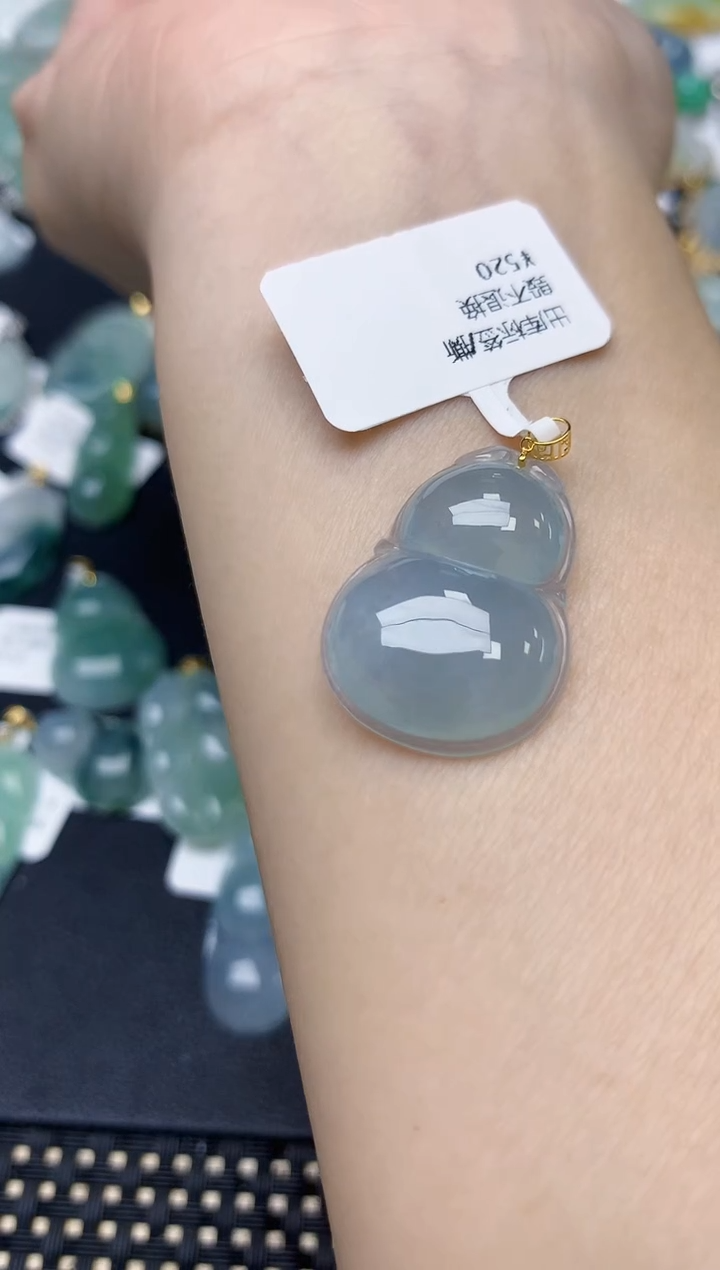 颈饰18K金镶嵌翡翠天然缅甸A货翡翠