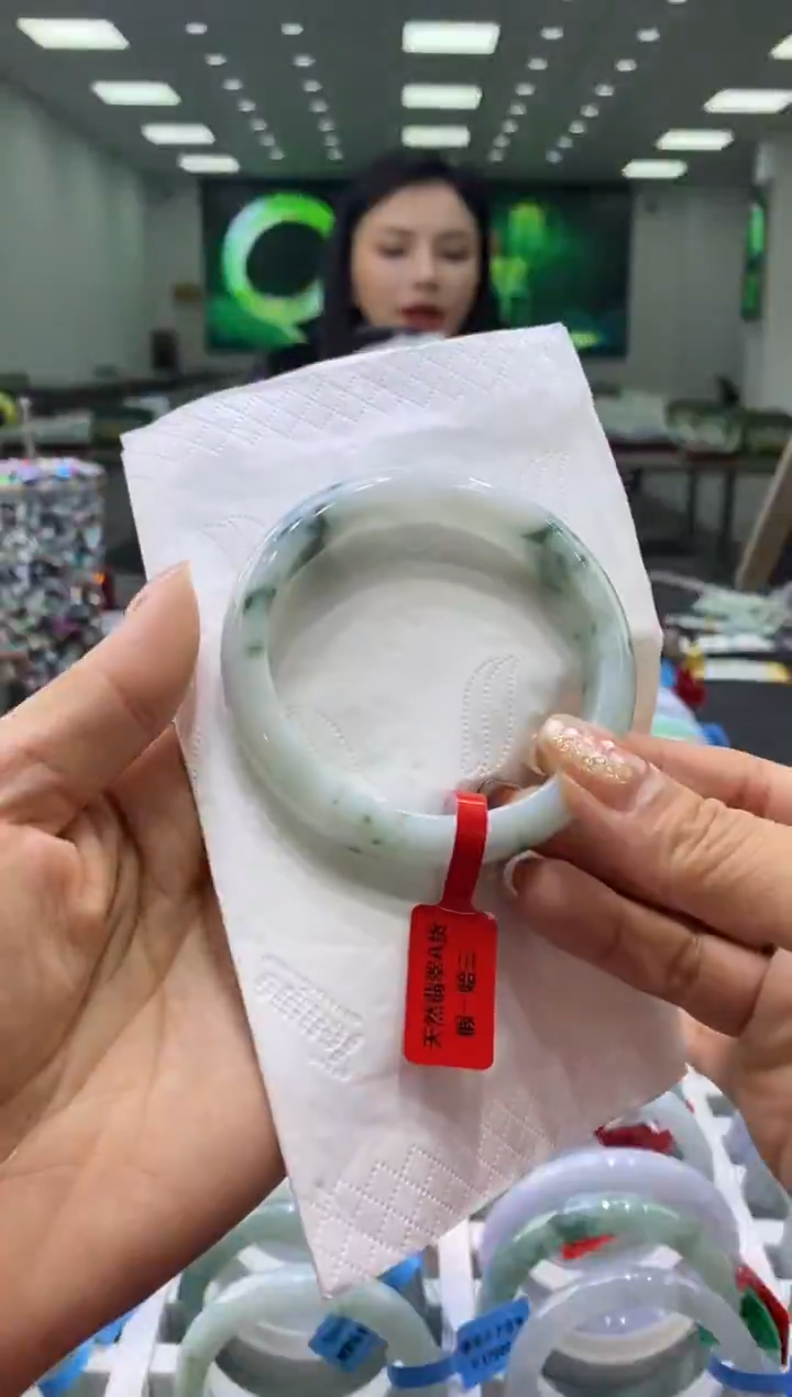 未镶嵌手镯翡翠00003634