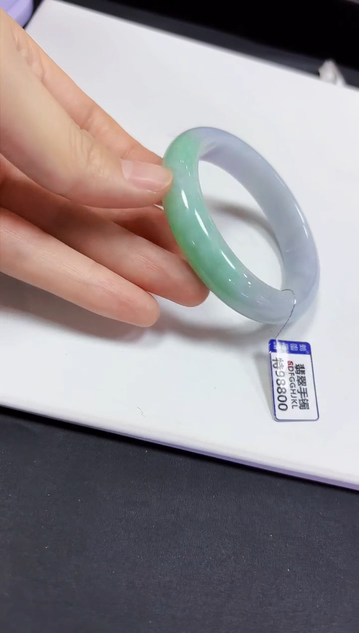 【闪购商品】翡翠颈饰未镶嵌54.5手镯