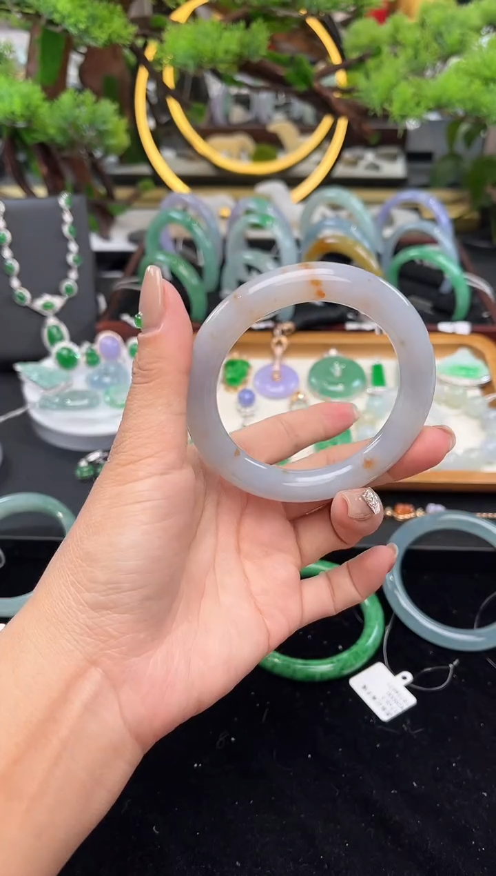 未镶嵌手镯翡翠手镯