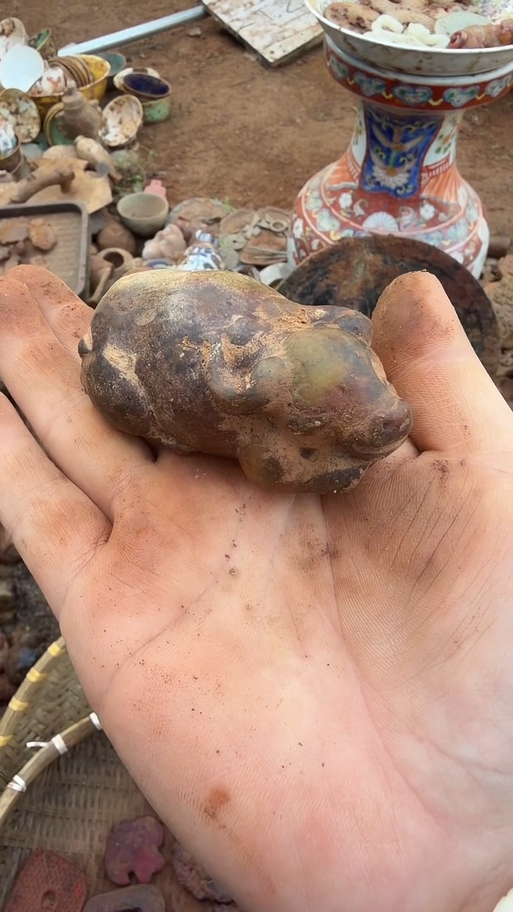 未镶嵌岫岩河磨玉（透闪石质玉）挂件 岫岩河磨玉