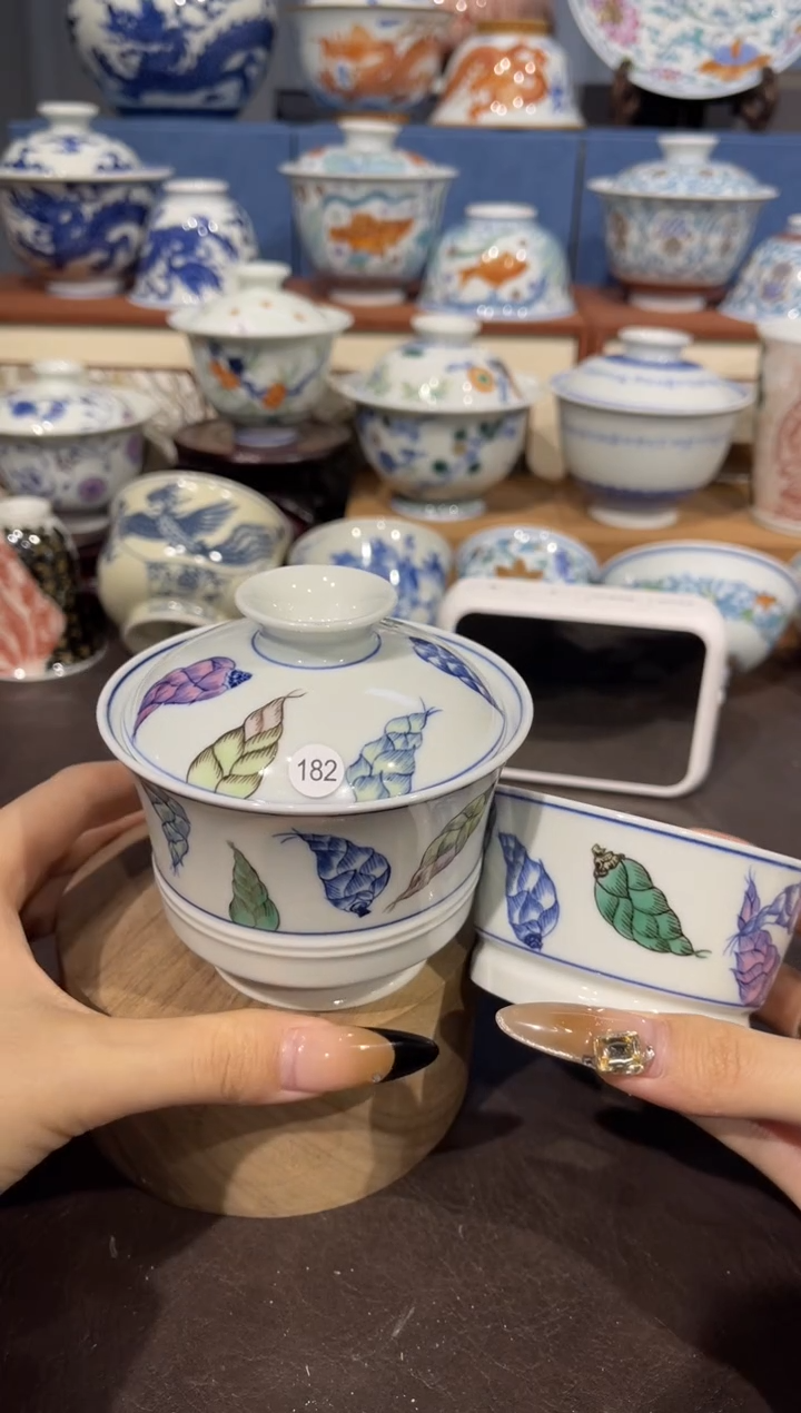 【闪购商品】杯182斗彩竹笋盖碗+单杯
