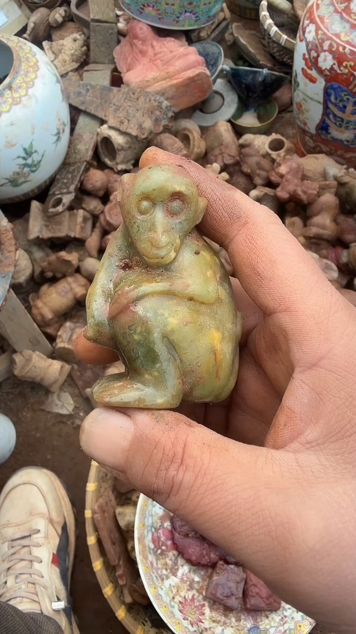 未镶嵌岫岩河磨玉（透闪石质玉）挂件用****6岫岩河磨玉