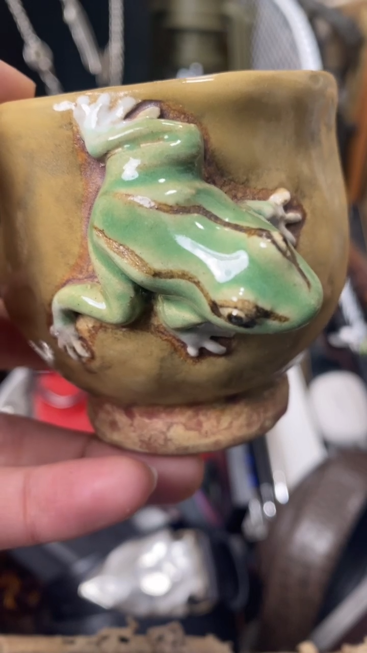 瓷片卓敏杂货铺卓敏杂货铺楼下