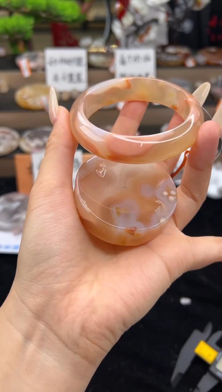 【闪购商品】石英质玉未镶嵌手镯59圈口（赠送镯心）63290