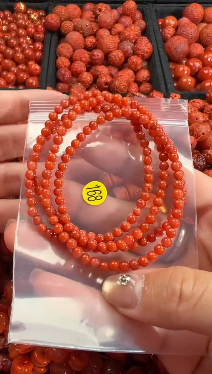 南红玛瑙未镶嵌颈饰2