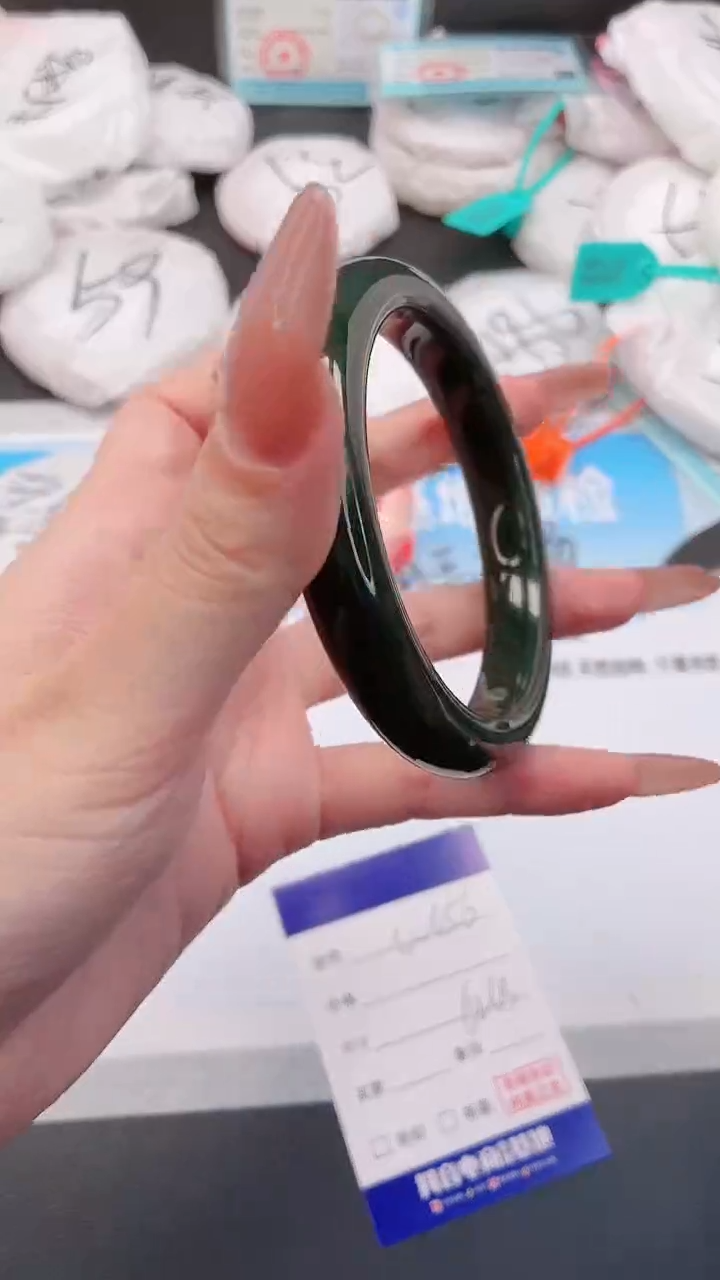 未镶嵌手镯和田玉2W156-62